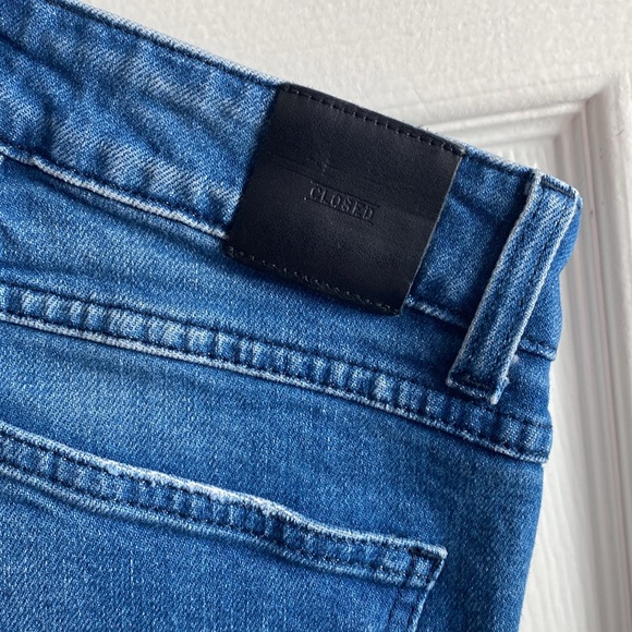 •Closed Skinny Crop Starlet Jeans - Picture 6 of 10